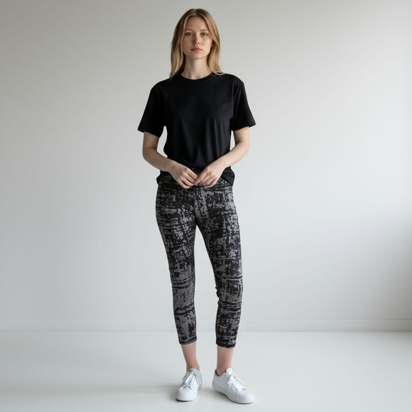 Goth Capri Large Leggings - Picture 5 of 5